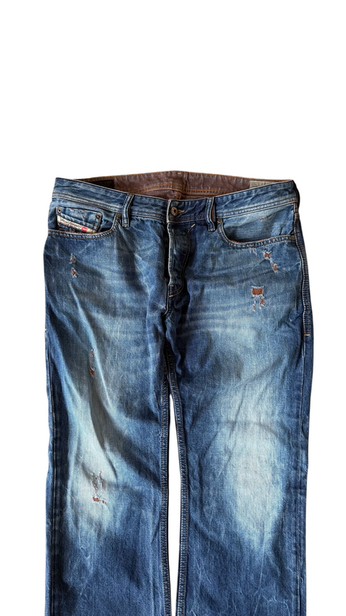 Diesel bootcut distressed W33 L30
